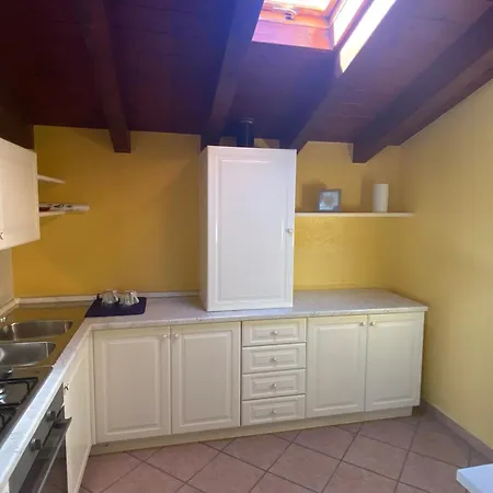 Relaxing Oasis In The Attic בית נופש Castiglione dʼIntelvi