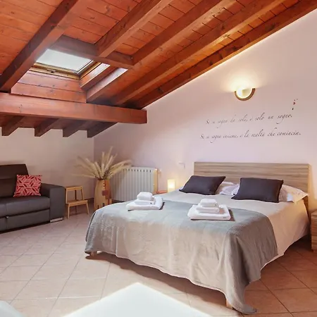 Сasa de vacaciones Intelvi House *